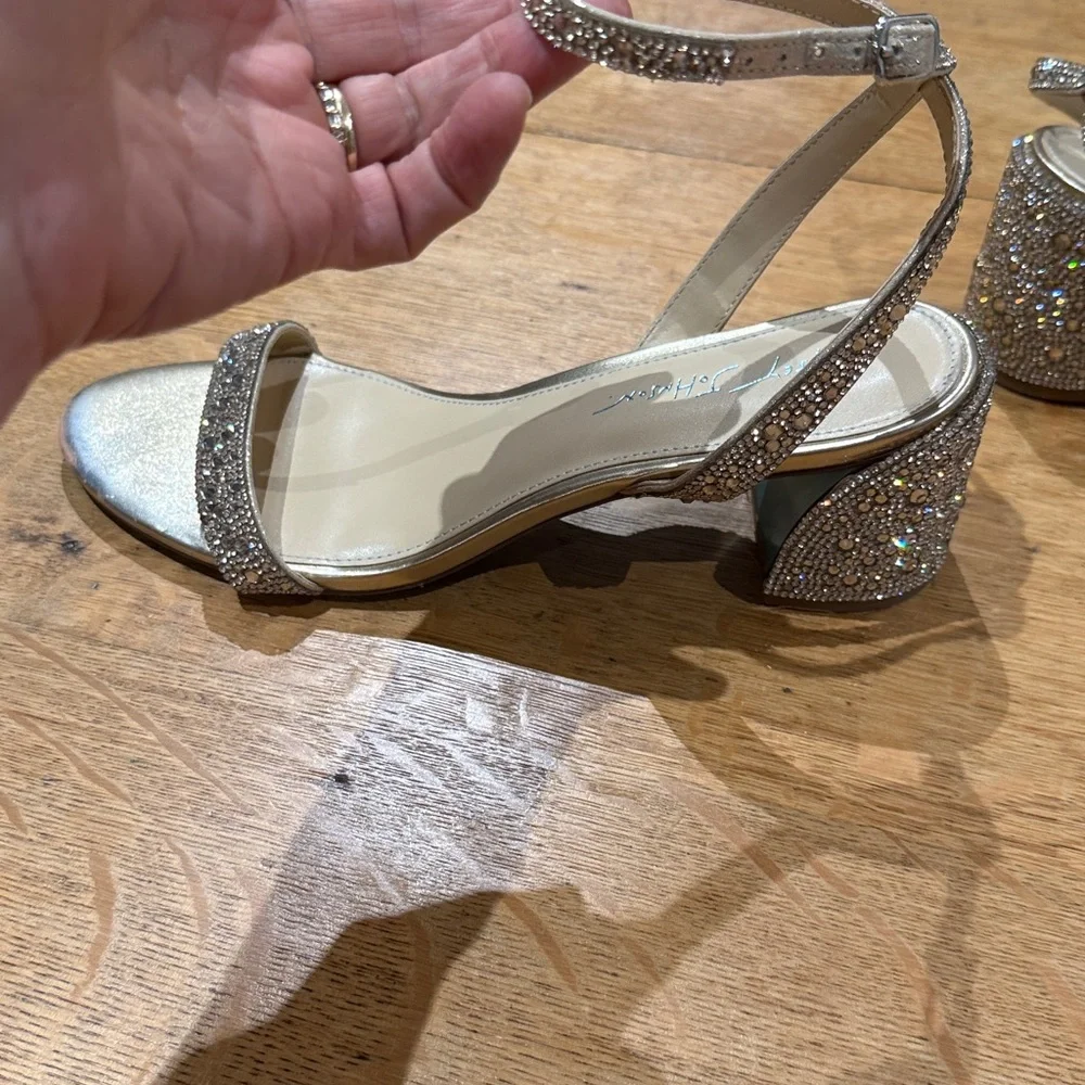 Betsey Johnson Glittering Gold Sandals. Size 9.5 - Picture 5 of 13